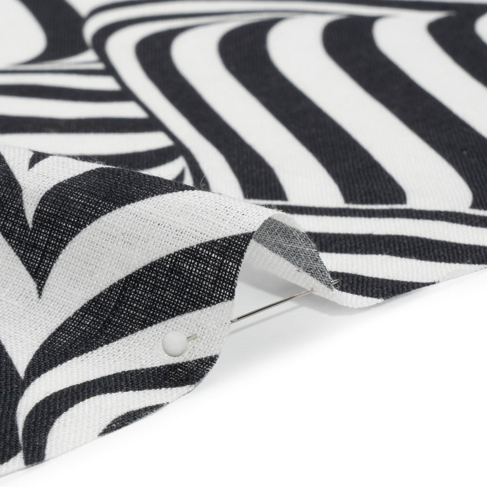 Black and White Swirling Stripes Lightweight Linen Woven - Detail Black and White Swirling Stripes Lightweight Linen Woven - Detail