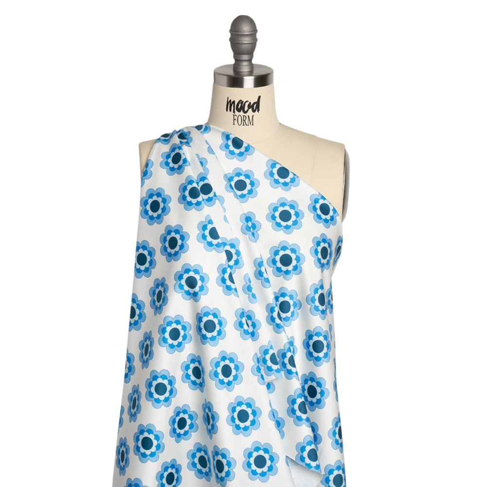 Mood Exclusive Fun with Flowers Stretch Cotton Sateen Drape Mood Exclusive Fun with Flowers Stretch Cotton Sateen Drape
