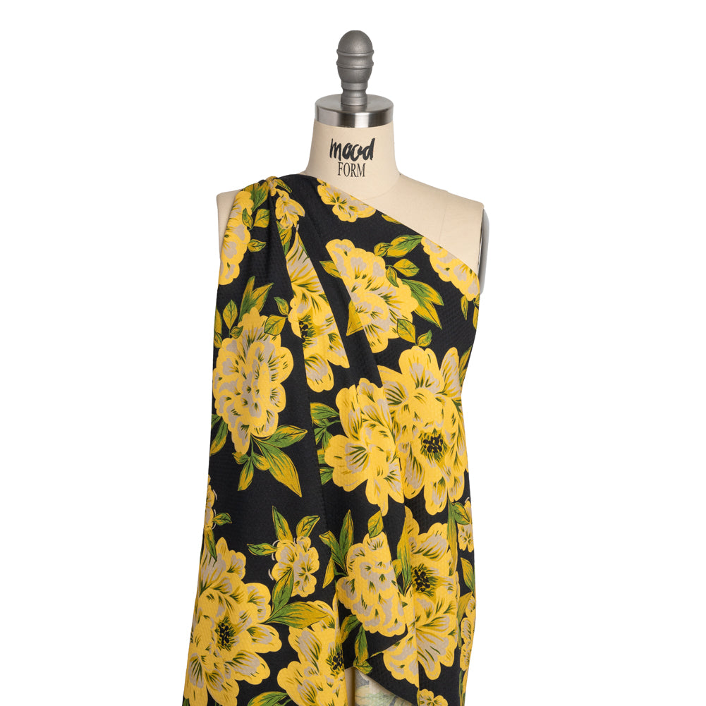 Mood Exclusive Picking Picnic Sustainable Viscose Diamond Jacquard Detail Mood Exclusive Picking Picnic Sustainable Viscose Diamond Jacquard Detail