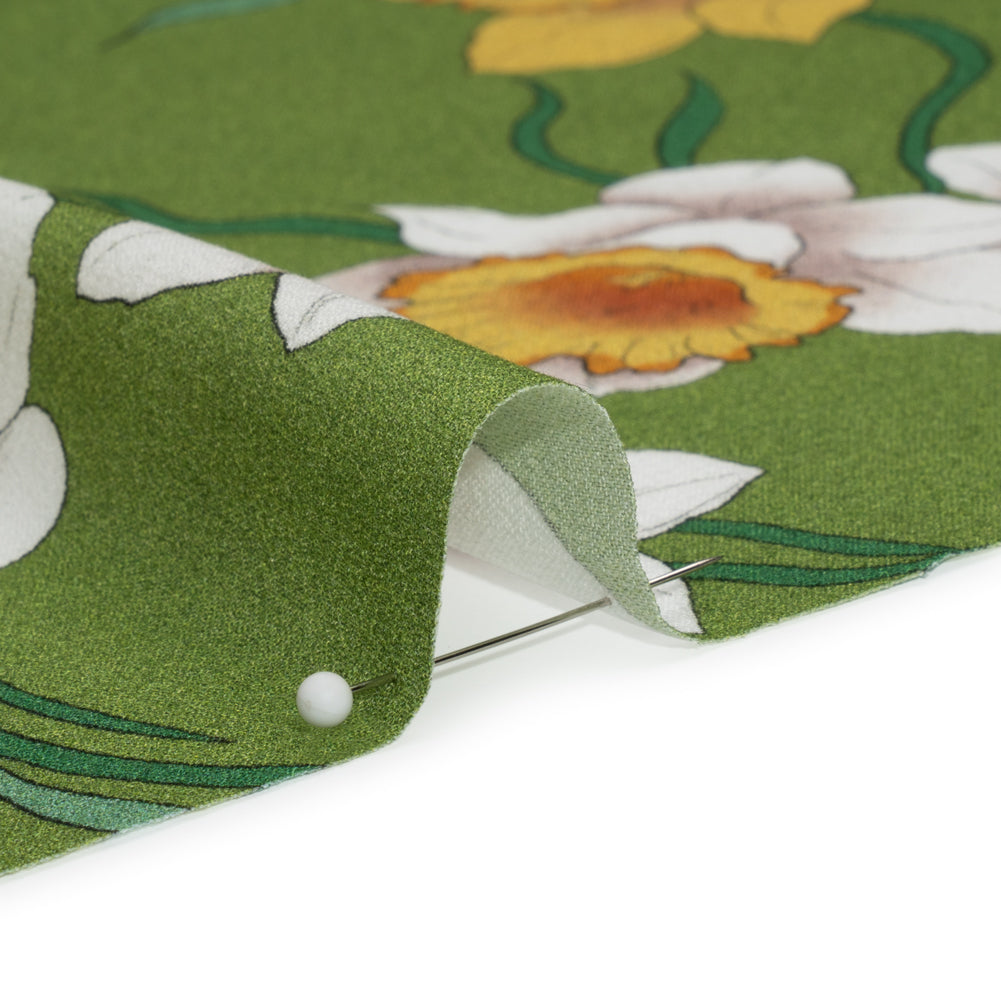 Viscose Crepe Print - Green, Yellow and Red Floral - Mood Exclusive Dizzy about Daffodils Folded Viscose Crepe Print - Green, Yellow and Red Floral - Mood Exclusive Dizzy about Daffodils Folded