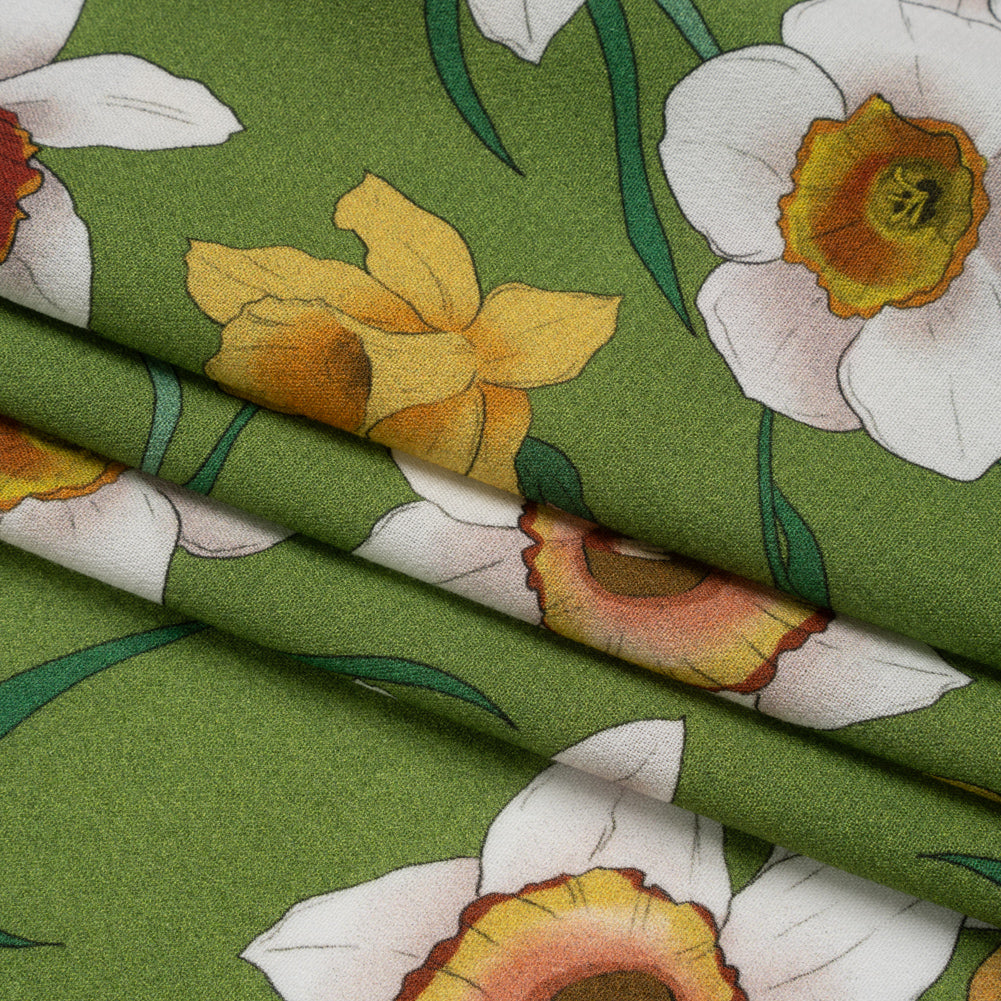 Viscose Crepe Print - Green, Yellow and Red Floral - Mood Exclusive Dizzy about Daffodils Full Viscose Crepe Print - Green, Yellow and Red Floral - Mood Exclusive Dizzy about Daffodils Full