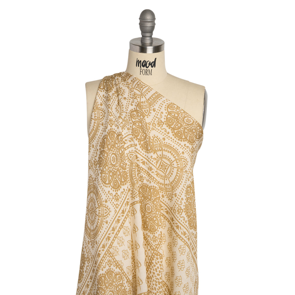 Viscose and Linen Twill Panel - Beige Simple Motifs and Medallions - Mood Exclusive Patchwork Prowl Detail Viscose and Linen Twill Panel - Beige Simple Motifs and Medallions - Mood Exclusive Patchwork Prowl Detail