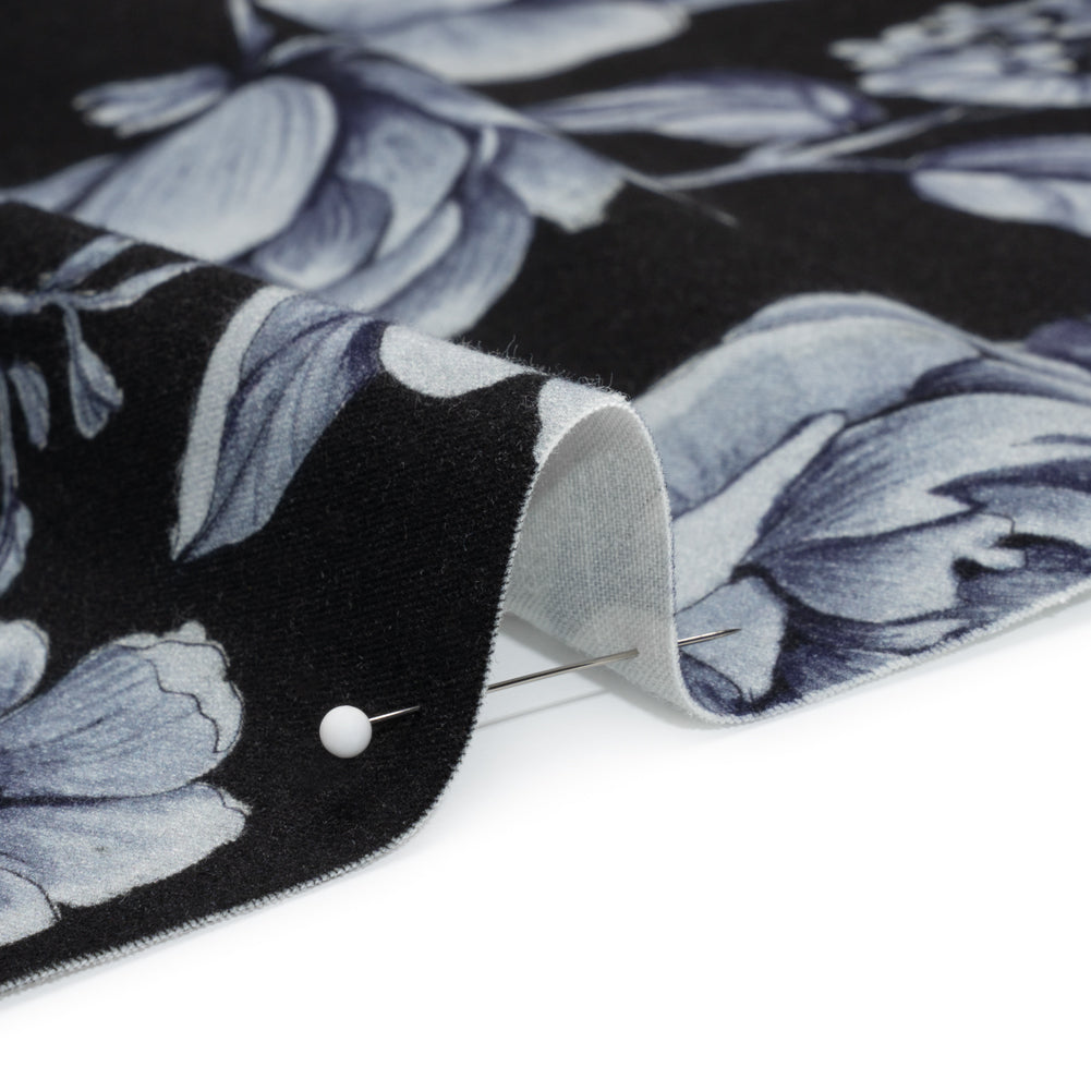 Brushed Stretch Cotton Twill Print - Midnight Navy and Blue Gray Floral - Mood Exclusive Bushel and a Peck Detail Brushed Stretch Cotton Twill Print - Midnight Navy and Blue Gray Floral - Mood Exclusive Bushel and a Peck Detail