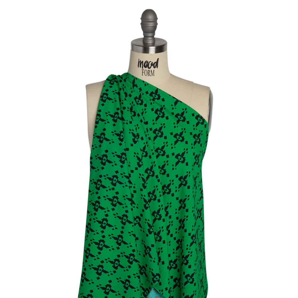Mood Exclusive Seeing Green Stretch Sustainable Rayon Batiste Detail Mood Exclusive Seeing Green Stretch Sustainable Rayon Batiste Detail