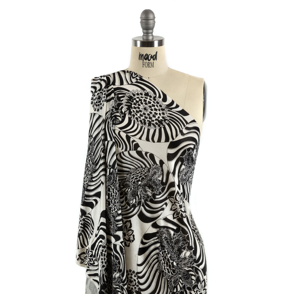 Black and White Floral Delight Silk Jersey Detail Black and White Floral Delight Silk Jersey Detail