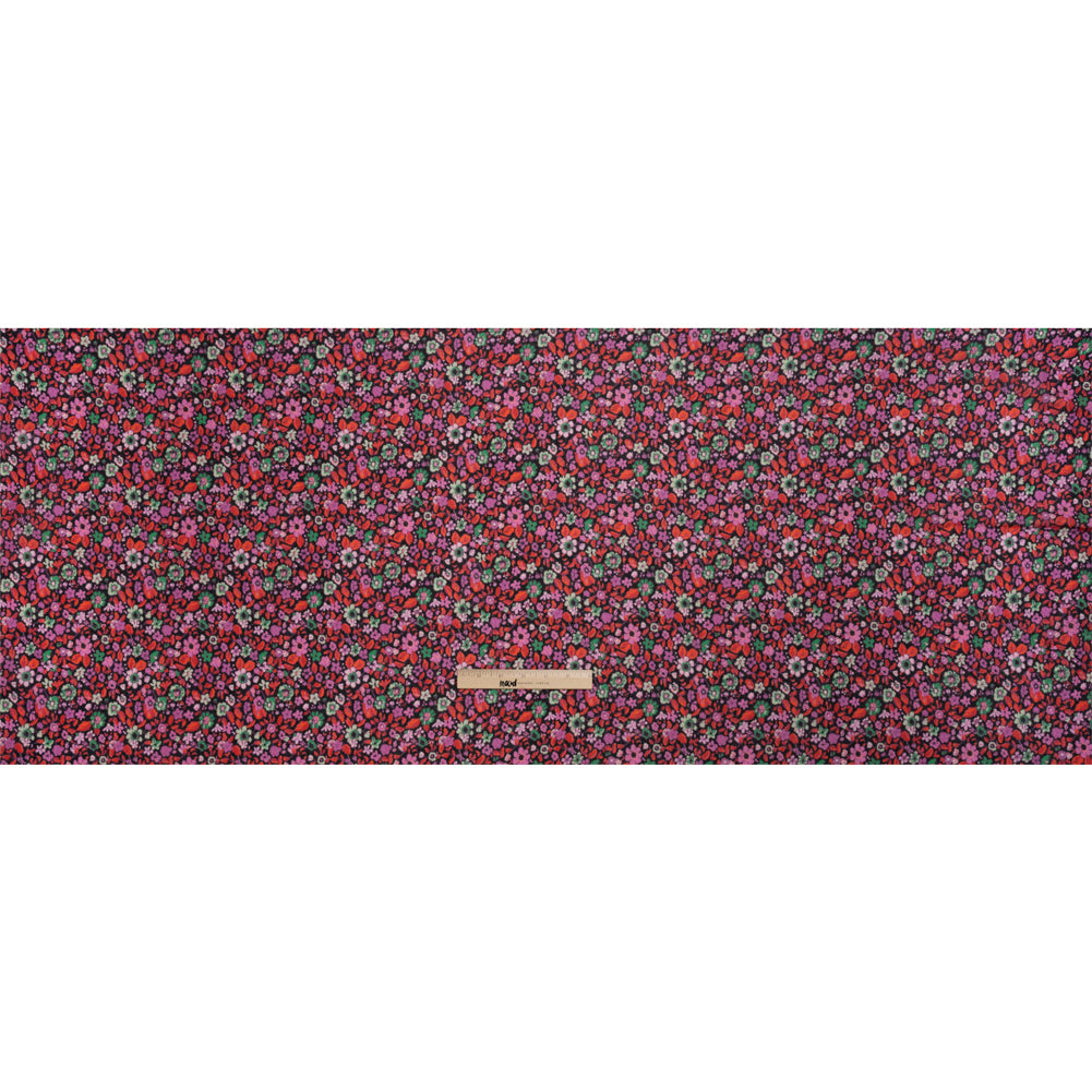 Crinkled Cotton Gauzy Woven Print - Red, Pink and Green Floral - Mood Exclusive The Perks of Being Full Crinkled Cotton Gauzy Woven Print - Red, Pink and Green Floral - Mood Exclusive The Perks of Being Full