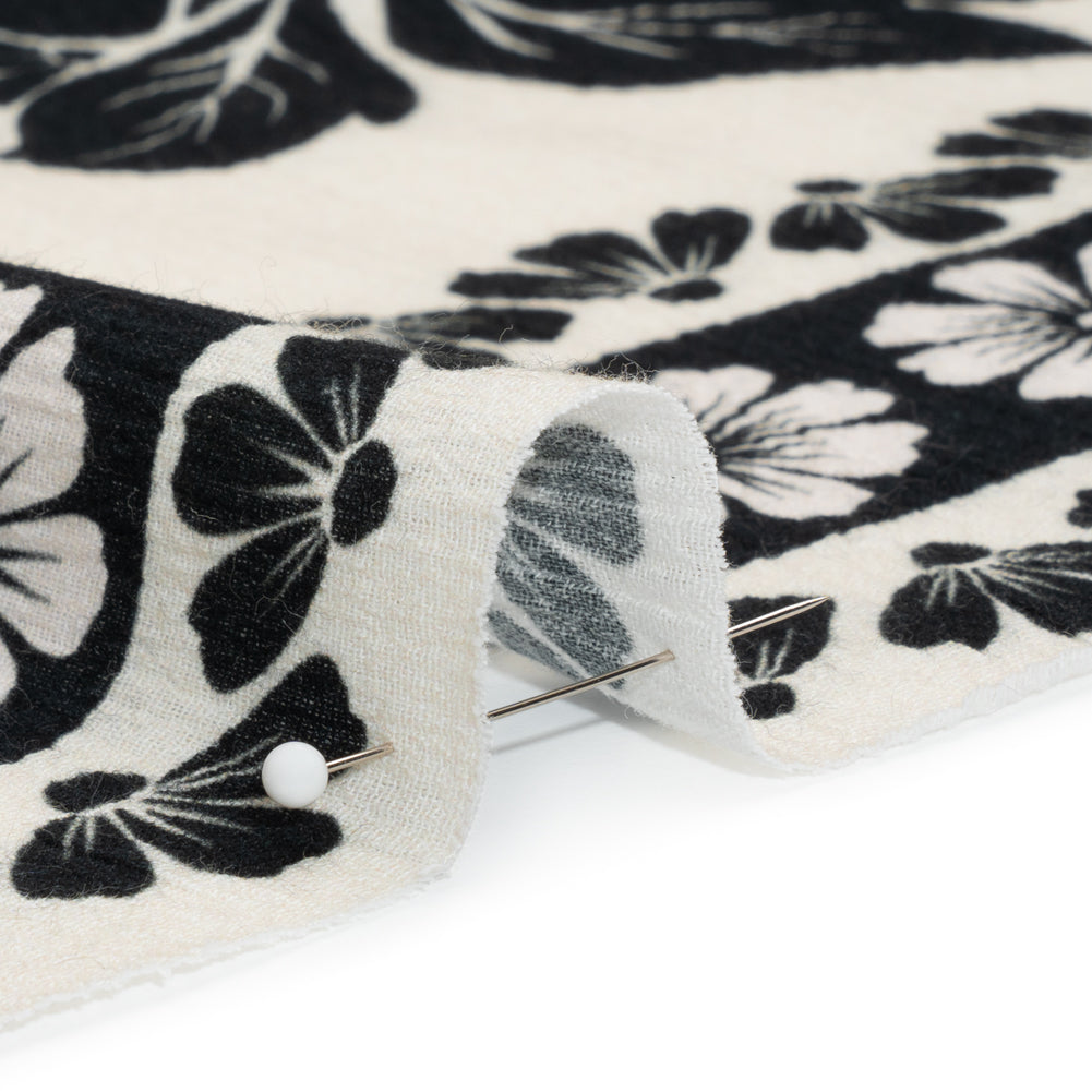 Crinkled Cotton Gauze Panel - Black and White Roses - Mood Exclusive Mounting Roses Print Detail Crinkled Cotton Gauze Panel - Black and White Roses - Mood Exclusive Mounting Roses Print Detail