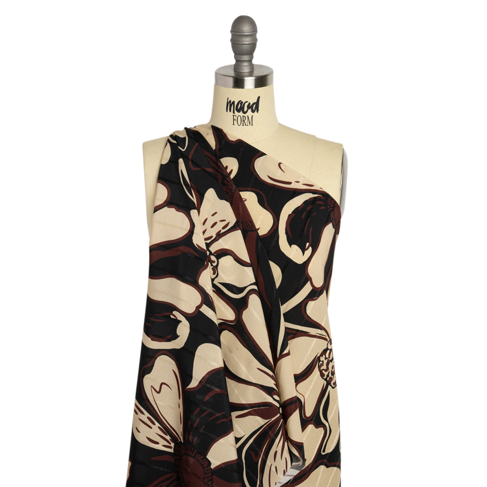 Striped Viscose Jacquard Print - Black, Burgundy and Beige Floral - Mood Exclusive Ground Level Detail Striped Viscose Jacquard Print - Black, Burgundy and Beige Floral - Mood Exclusive Ground Level Detail