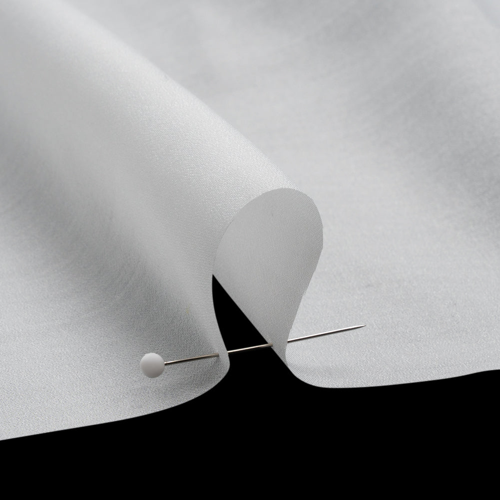 Famous Australian Designer White Shimmering Crisp Polyester Woven Detail Famous Australian Designer White Shimmering Crisp Polyester Woven Detail