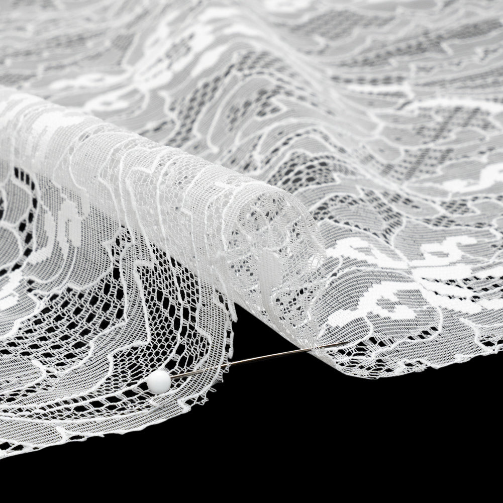 Chantilly Lace - White Overgrown Florals - Detail Chantilly Lace - White Overgrown Florals - Detail