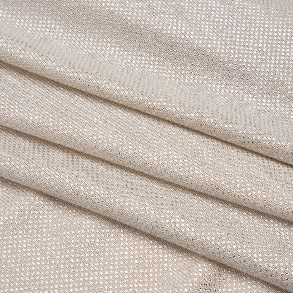Tejido de poliéster elástico con detalles metalizados - Lunares diminutos color champán y plata - Artículo de diseñador sin usar Tejido de poliéster elástico con detalles metalizados - Lunares diminutos color champán y plata - Artículo de diseñador sin usar
