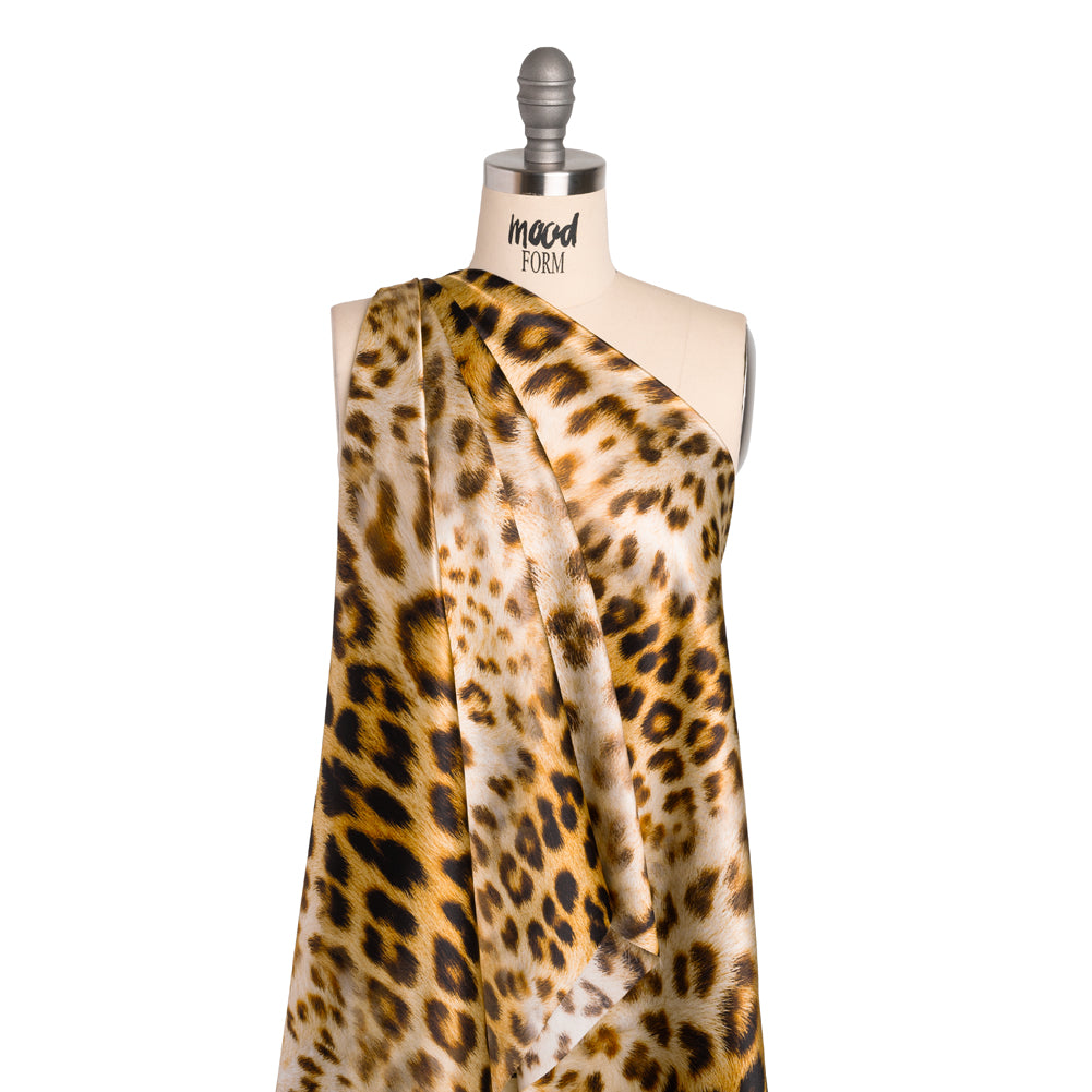 Silk Charmeuse Print - Beige and Black Leopard Fur - Made in Italy Silk Charmeuse Print - Beige and Black Leopard Fur - Made in Italy