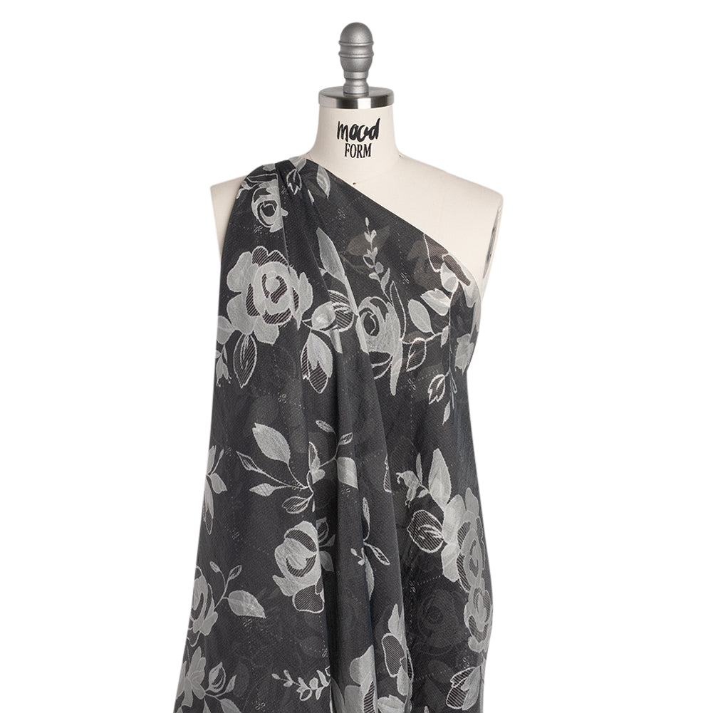 Viscose and Polyester Crepe Organza - Charcoal and Silver Roses - Mood Exclusive Sweet Morning Fog Print - Drape Viscose and Polyester Crepe Organza - Charcoal and Silver Roses - Mood Exclusive Sweet Morning Fog Print - Drape
