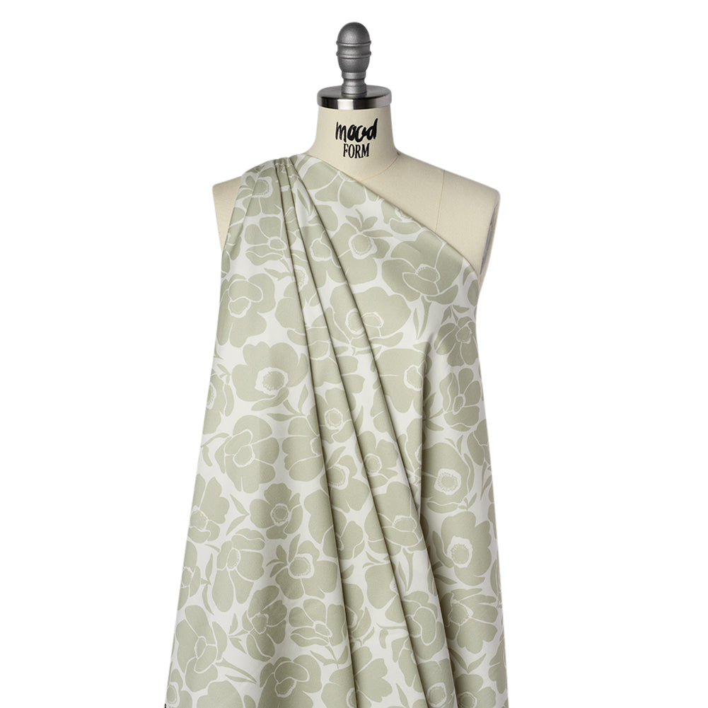Brushed Cotton Woven - Cream and Beige Simple Poppies - Mood Exclusive Poppy Impressions Print - Drape Brushed Cotton Woven - Cream and Beige Simple Poppies - Mood Exclusive Poppy Impressions Print - Drape
