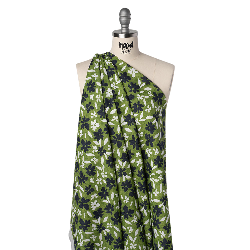 Linen and Rayon Woven - Green, Navy and White Scattered Flowers and Petals - Mood Exclusive Pick-a-Petal Print Linen and Rayon Woven - Green, Navy and White Scattered Flowers and Petals - Mood Exclusive Pick-a-Petal Print
