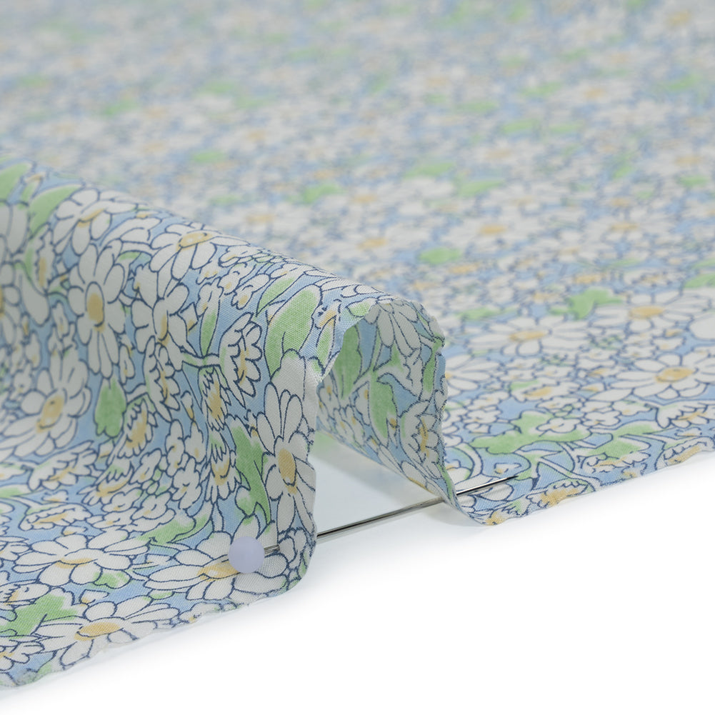Liberty Fabrics Tana Lawn® - Alice W Blue - Baby Blue, Green and White Daisy Flowers Full Liberty Fabrics Tana Lawn® - Alice W Blue - Baby Blue, Green and White Daisy Flowers Full