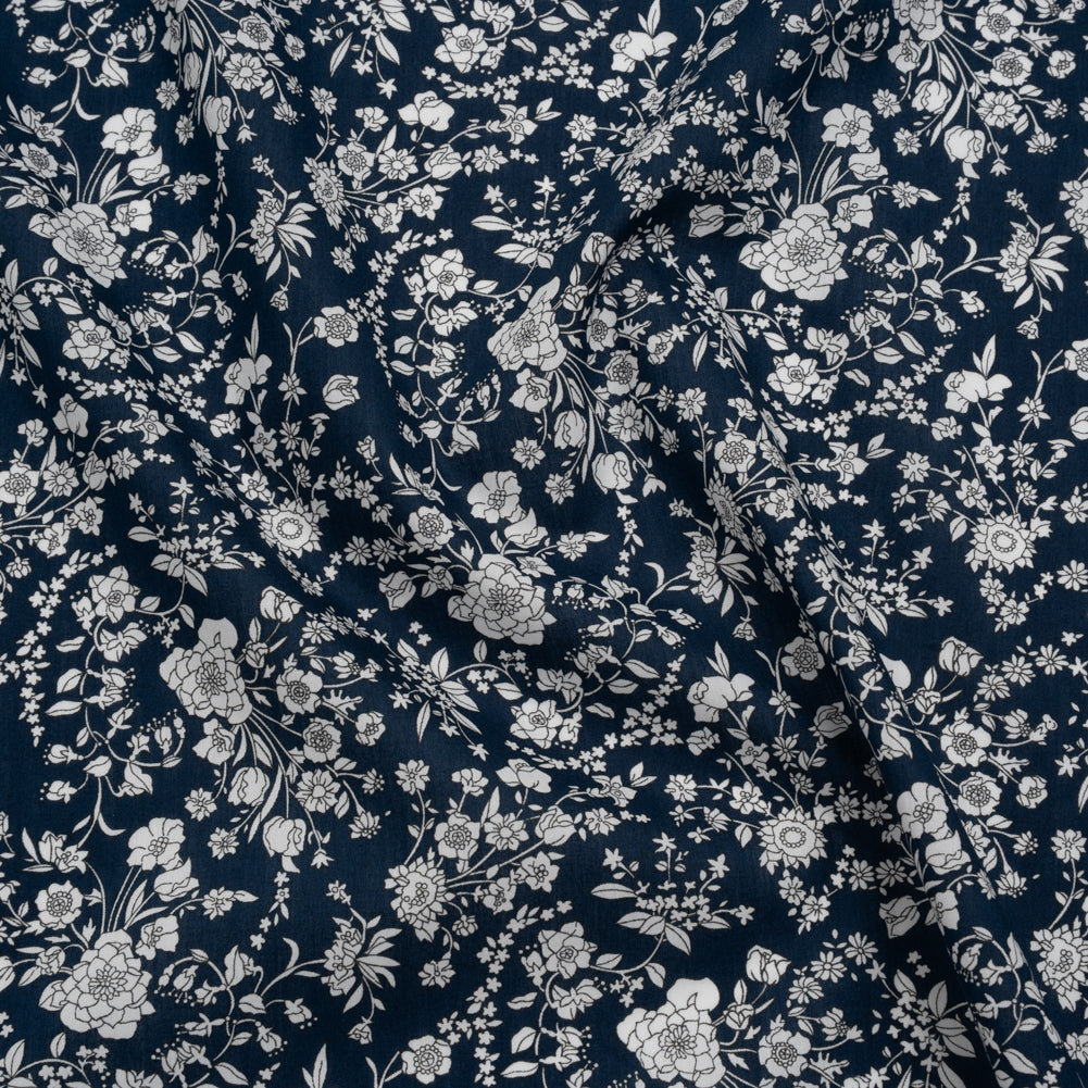Liberty Fabrics Tana Lawn® - Summer Blooms Dark Blue - Navy and White Floral Liberty Fabrics Tana Lawn® - Summer Blooms Dark Blue - Navy and White Floral