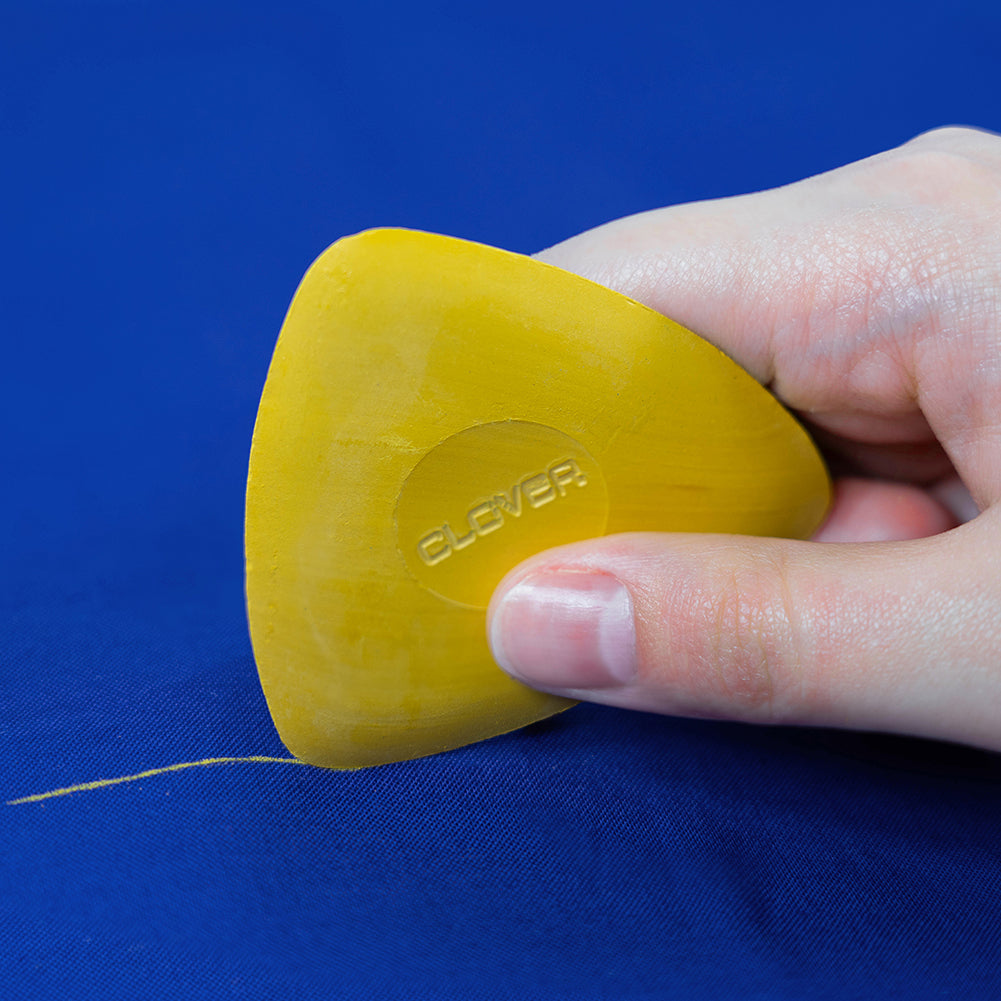 Clover Triangle Tailor's Chalk - Yellow Clover Triangle Tailor's Chalk - Yellow