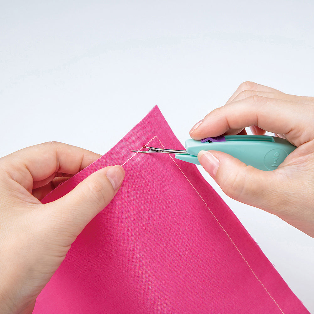 Clover I Sew for Fun Retractable Seam Ripper and Thread Cutter - Folded Clover I Sew for Fun Retractable Seam Ripper and Thread Cutter - Folded