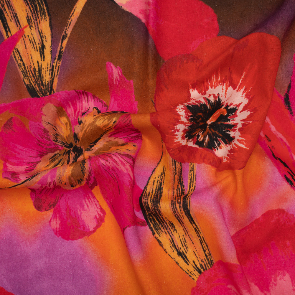 Linen and Rayon Woven - Magenta, Scarlet and Brown Big Painterly Flowers - Mood Exclusive Poppy Panorama Print Linen and Rayon Woven - Magenta, Scarlet and Brown Big Painterly Flowers - Mood Exclusive Poppy Panorama Print