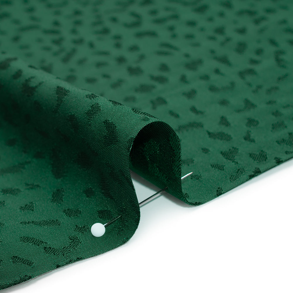 Sustainable Viscose Cheetah Spots Jacquard - Hunter Green - Mood Exclusive Zerene Collection - Detail Sustainable Viscose Cheetah Spots Jacquard - Hunter Green - Mood Exclusive Zerene Collection - Detail