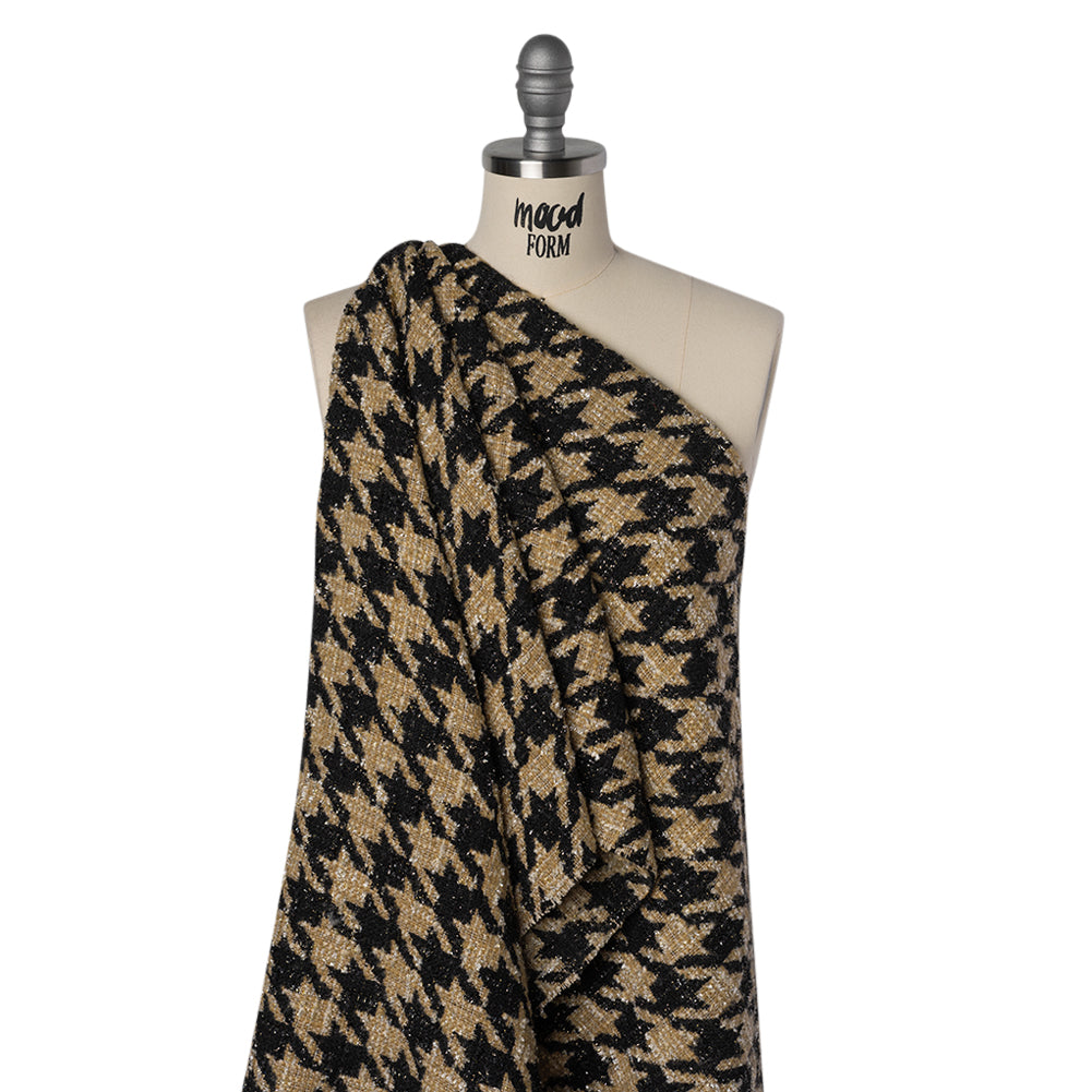 Metallic Polyester and Wool Blend Tweed - Beige and Black Houndstooth Drape Metallic Polyester and Wool Blend Tweed - Beige and Black Houndstooth Drape