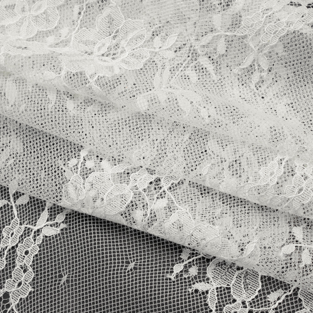 Chantilly Lace with Scalloped Borders - Ivory Classic Flowers Chantilly Lace with Scalloped Borders - Ivory Classic Flowers