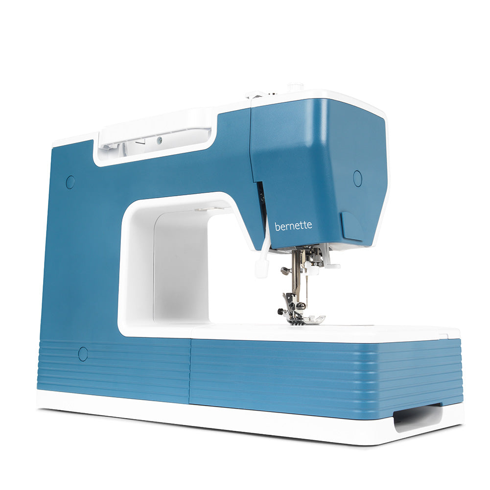 bernette 05 ACADEMY - Robust Mechanical Sewing Machine with 30 Essential Stitches bernette 05 ACADEMY - Robust Mechanical Sewing Machine with 30 Essential Stitches