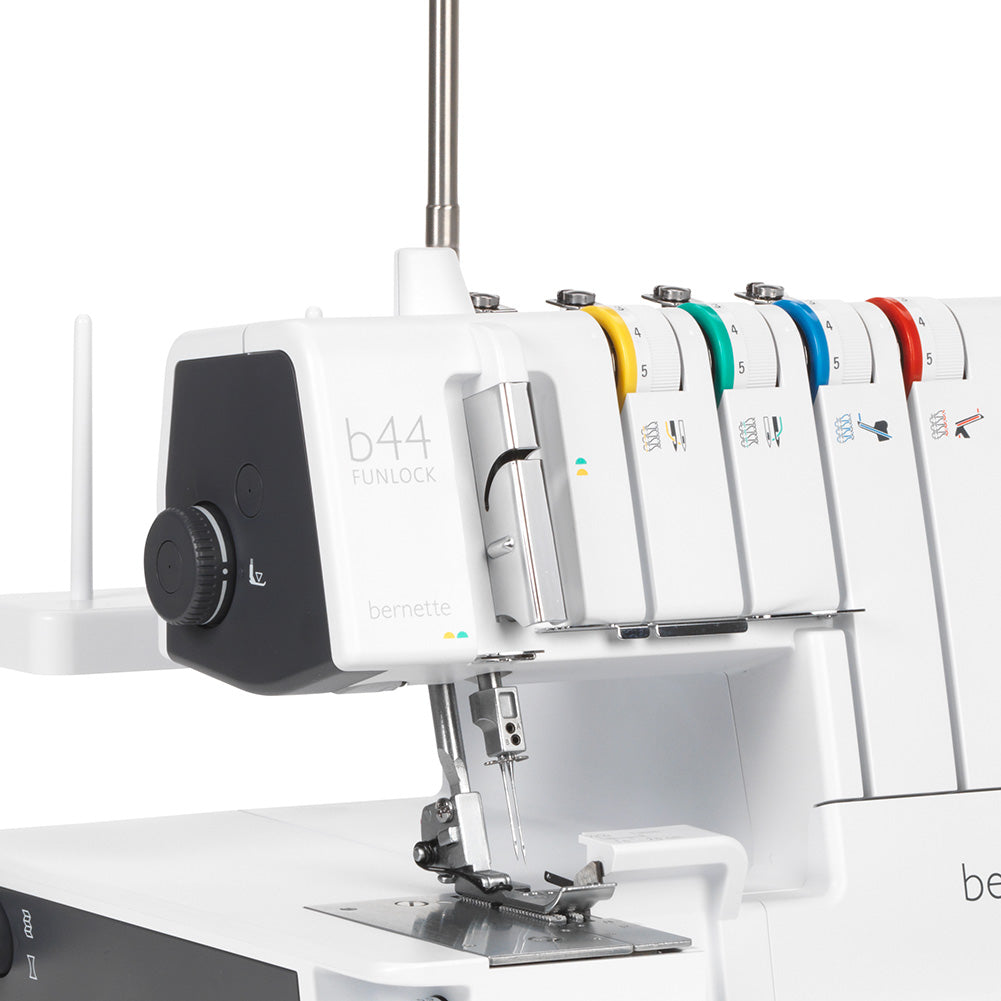 bernette 44 FUNLOCK - Overlock Serger Sewing Machine Detail bernette 44 FUNLOCK - Overlock Serger Sewing Machine Detail