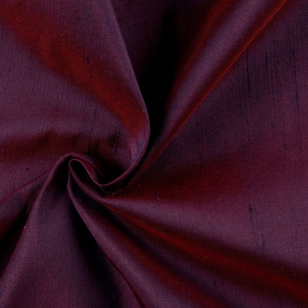 Iridescent Aubergine Solid Shantung/Dupioni - Detail Iridescent Aubergine Solid Shantung/Dupioni - Detail