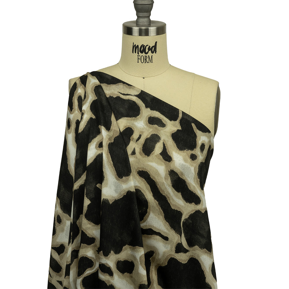 Rayon Challis - Black and Beige Abstract Spots - Fragments of Memory Print - Mood Exclusive Rockland Collection Rayon Challis - Black and Beige Abstract Spots - Fragments of Memory Print - Mood Exclusive Rockland Collection