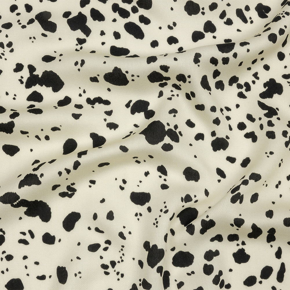 Rayon Challis - Black and White Dalmatian Spots - Fire Dogs Print - Mood Exclusive Metro Collection Rayon Challis - Black and White Dalmatian Spots - Fire Dogs Print - Mood Exclusive Metro Collection