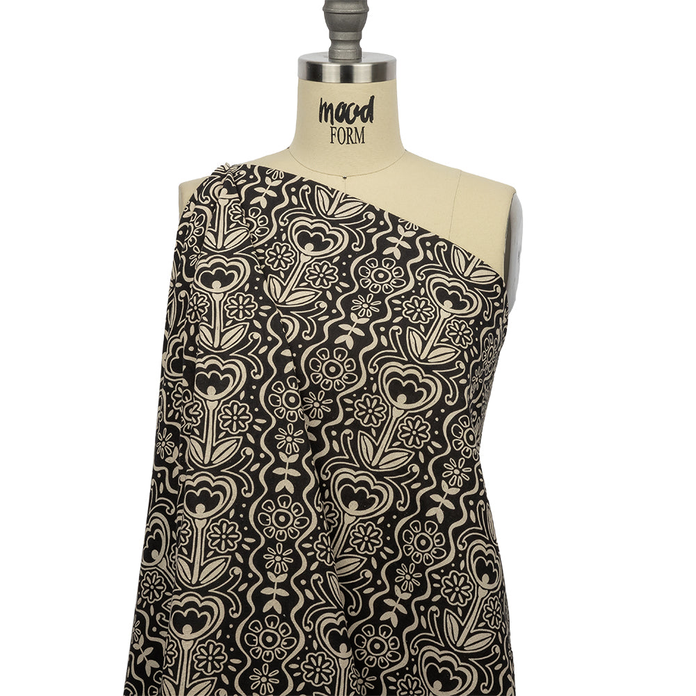 Linen and Rayon Woven - Black and White Floral Rows - Park Avenue Print - Mood Exclusive Metro Collection Linen and Rayon Woven - Black and White Floral Rows - Park Avenue Print - Mood Exclusive Metro Collection