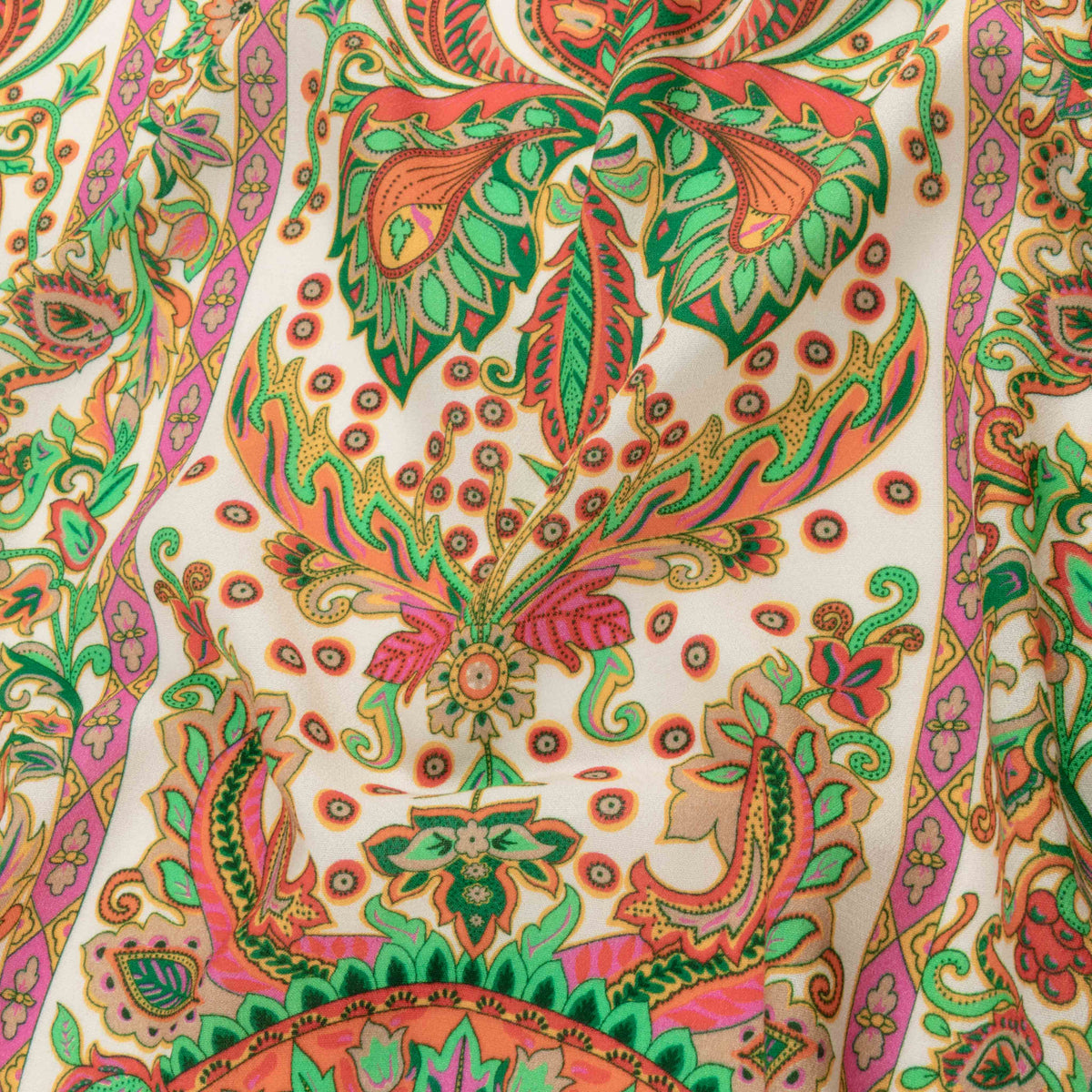 Sustainable Viscose Crepe - White Floral Paisley Stripes - Locust Lily Print - Mood Exclusive Gisele Collection Sustainable Viscose Crepe - White Floral Paisley Stripes - Locust Lily Print - Mood Exclusive Gisele Collection