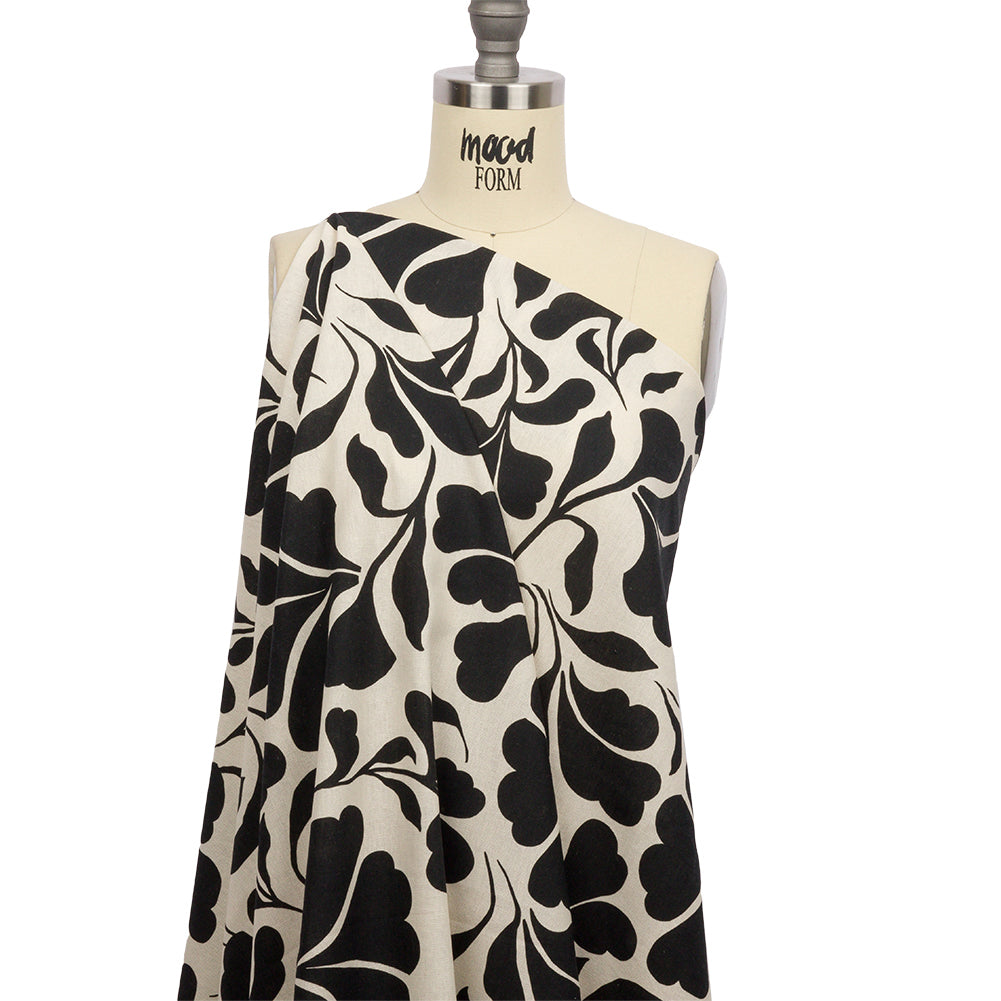Linen and Rayon Woven - Black and White Leaf Silhouettes - Haute Havana Print - Mood Exclusive Palm Beach Collection Linen and Rayon Woven - Black and White Leaf Silhouettes - Haute Havana Print - Mood Exclusive Palm Beach Collection