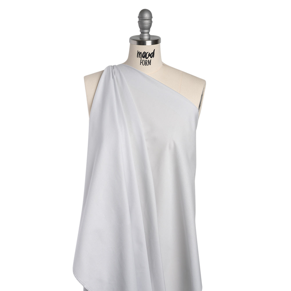 Premium Solid Quilting Cotton by Northcott - Silver Fox - Colorworks Collection - Drape Premium Solid Quilting Cotton by Northcott - Silver Fox - Colorworks Collection - Drape