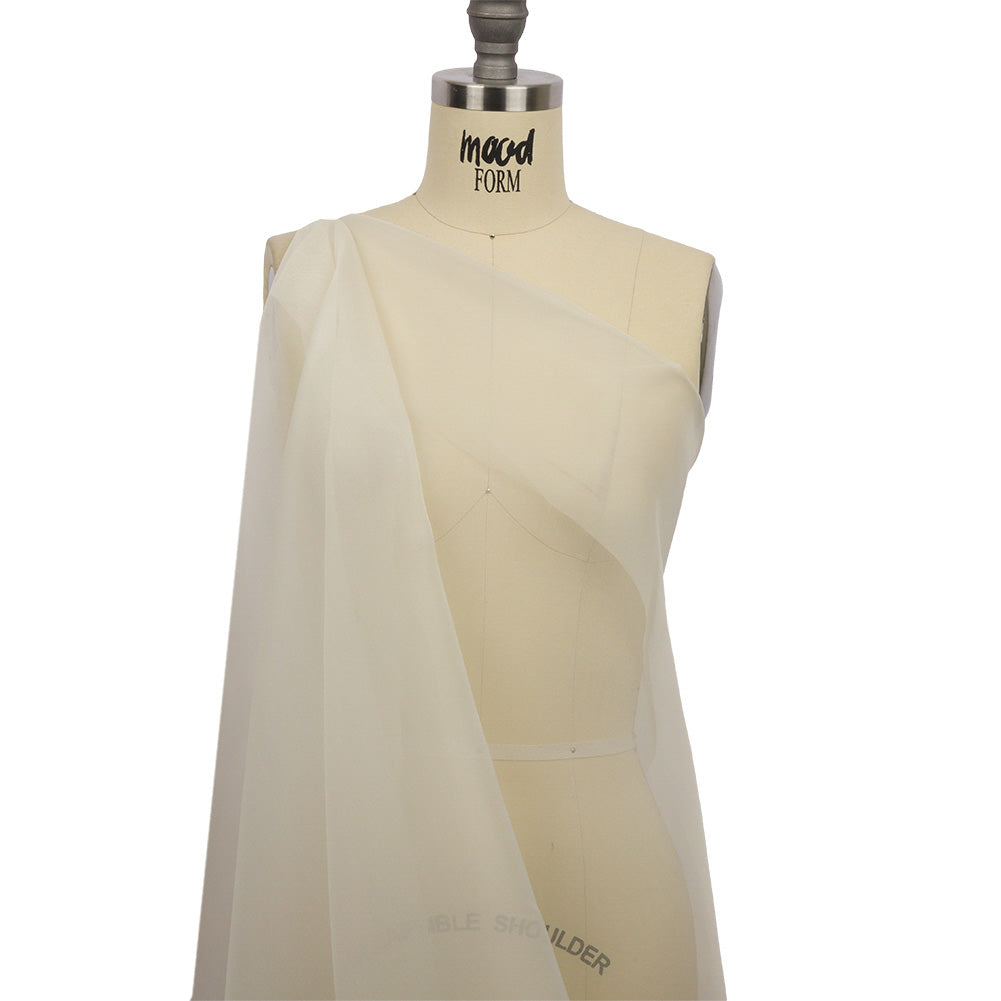 Organza de seda de 137 cm (54 pulgadas) - Blanco antiguo - Colección Premium Organza de seda de 137 cm (54 pulgadas) - Blanco antiguo - Colección Premium