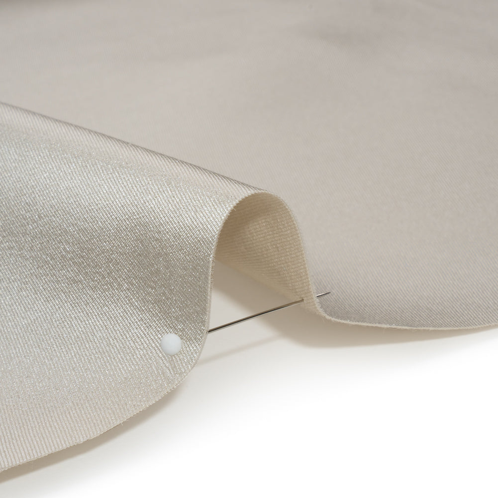 Silk Wool Twill - Icicle - Premium Collection Detail Silk Wool Twill - Icicle - Premium Collection Detail