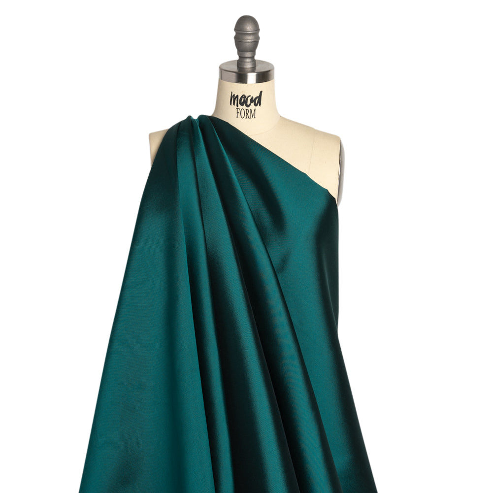 Silk Wool Twill - Everglade - Premium Collection Drape Silk Wool Twill - Everglade - Premium Collection Drape