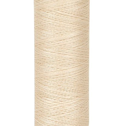 Gutermann Recycled Polyester Thread 100m - 802 Eggshell Detail