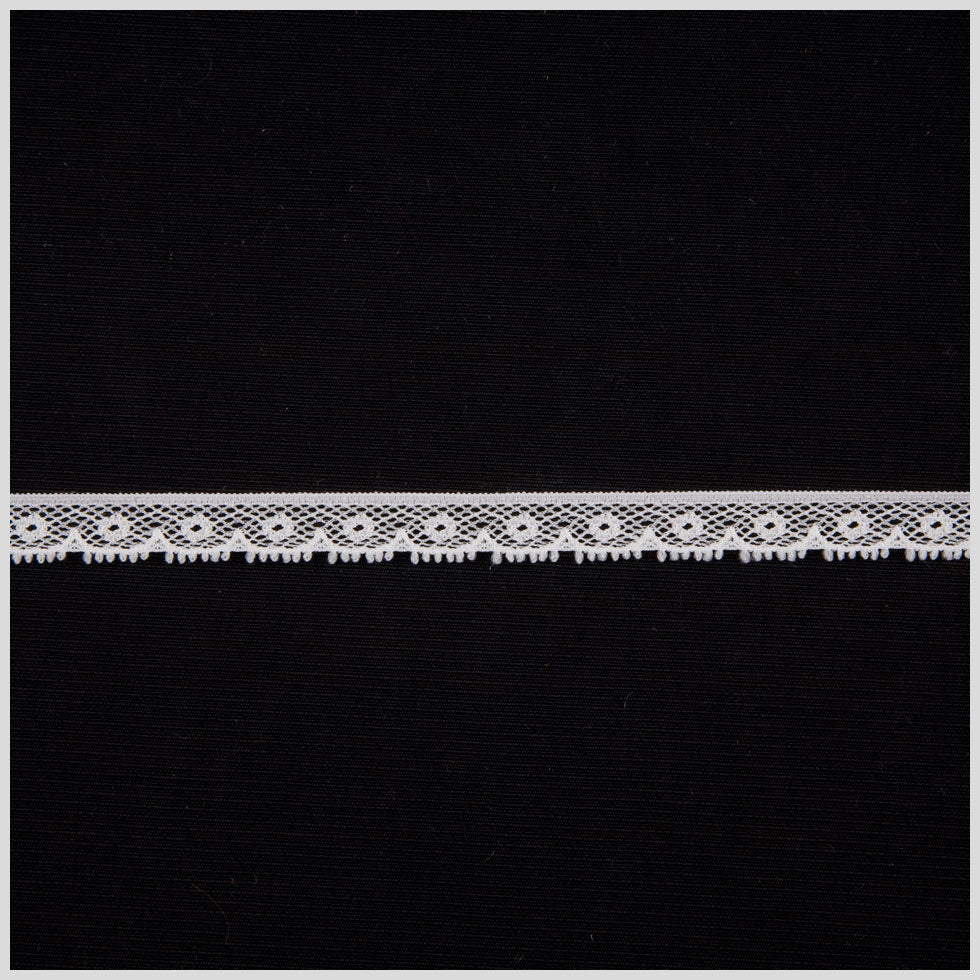 3/4 Off-White Fine Lace