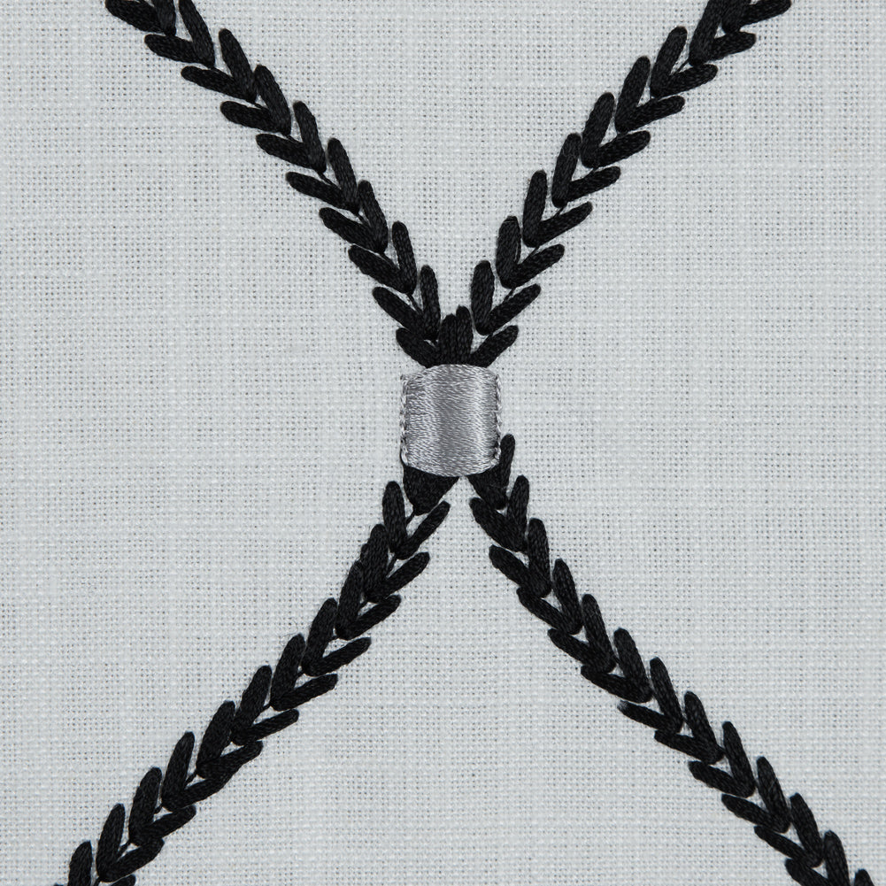 Zinc Classical Rayon Embroidered Linen - Detail