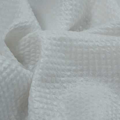 Marylin Metallic White Diamond Quilted Brocade Detail