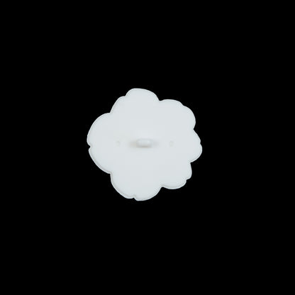 Italian White Flower Shank Back Button - 24L/15mm - Detail
