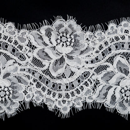 White Floral Corded Lace with Scalloped Eyelash Edges - 4.5 - Detail
