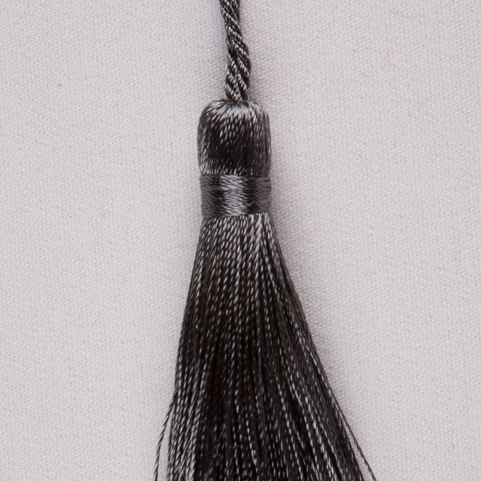 3.5 Pewter Basic Tassel - Detail