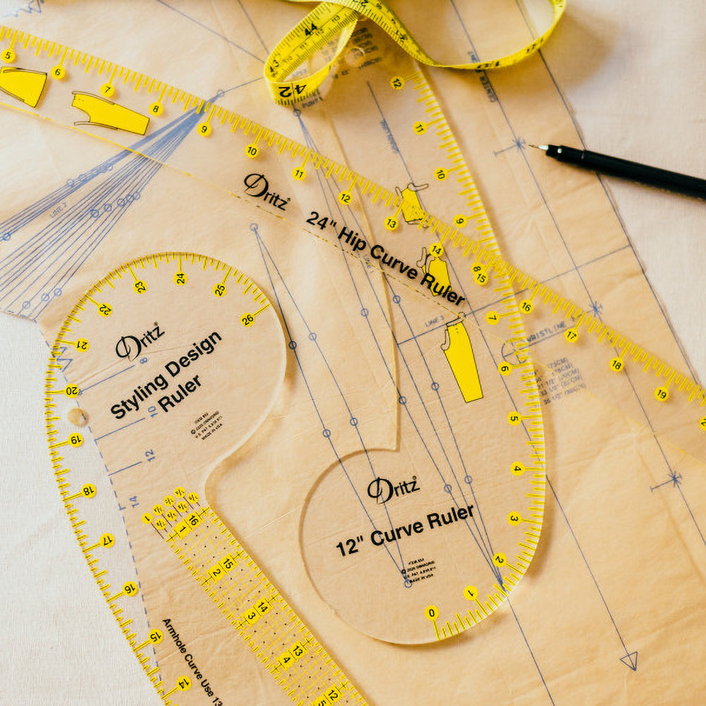 Dritz Styling Design Ruler with Illustrations