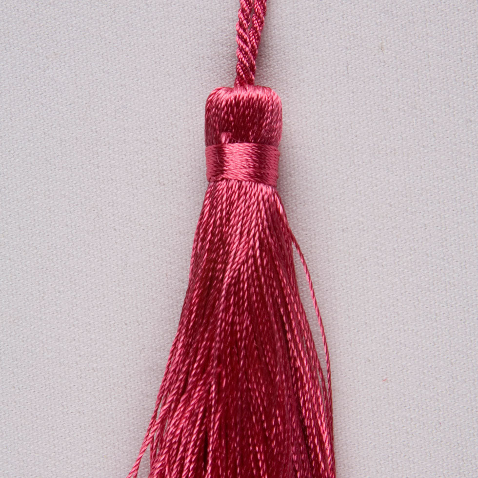 3.5 Fuchsia Basic Tassel - Detail