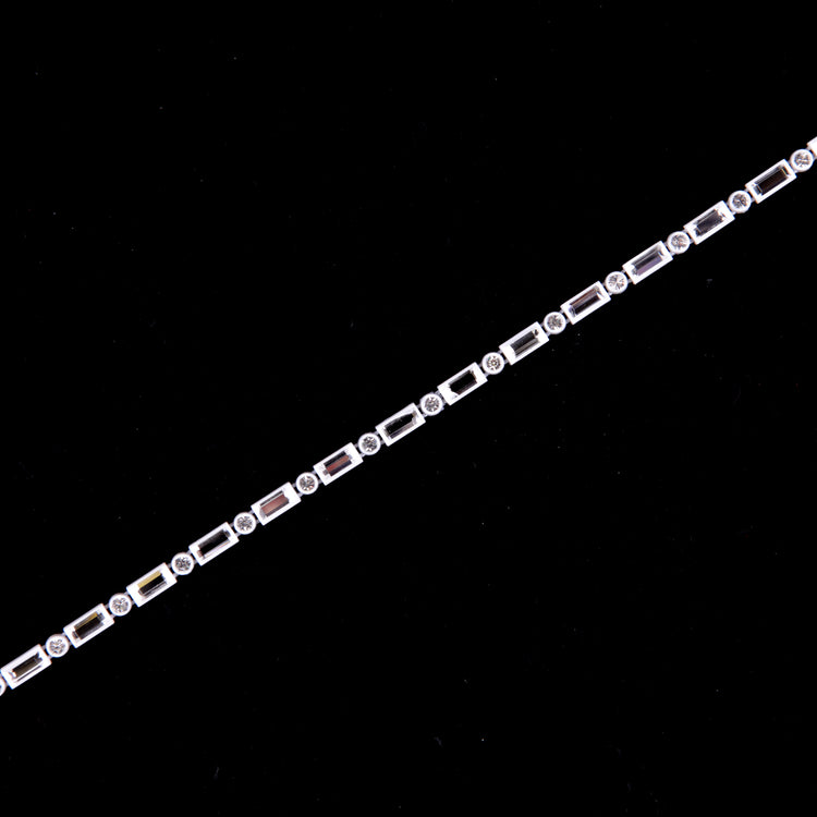 template--26688905969737__main-White/Crystal Plastic & Glass