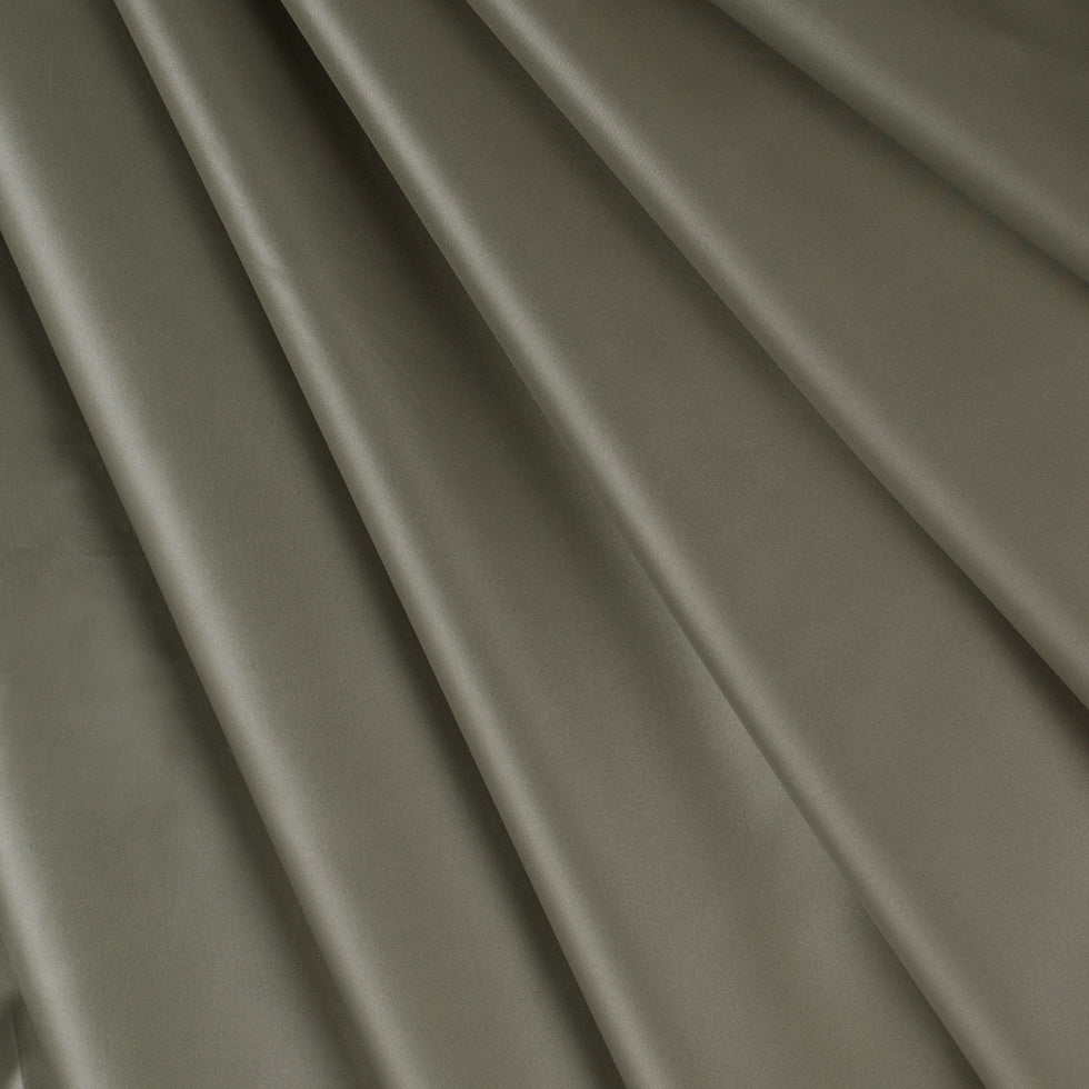 Rag & Bone Polyester Plastic-Like Lining Folded